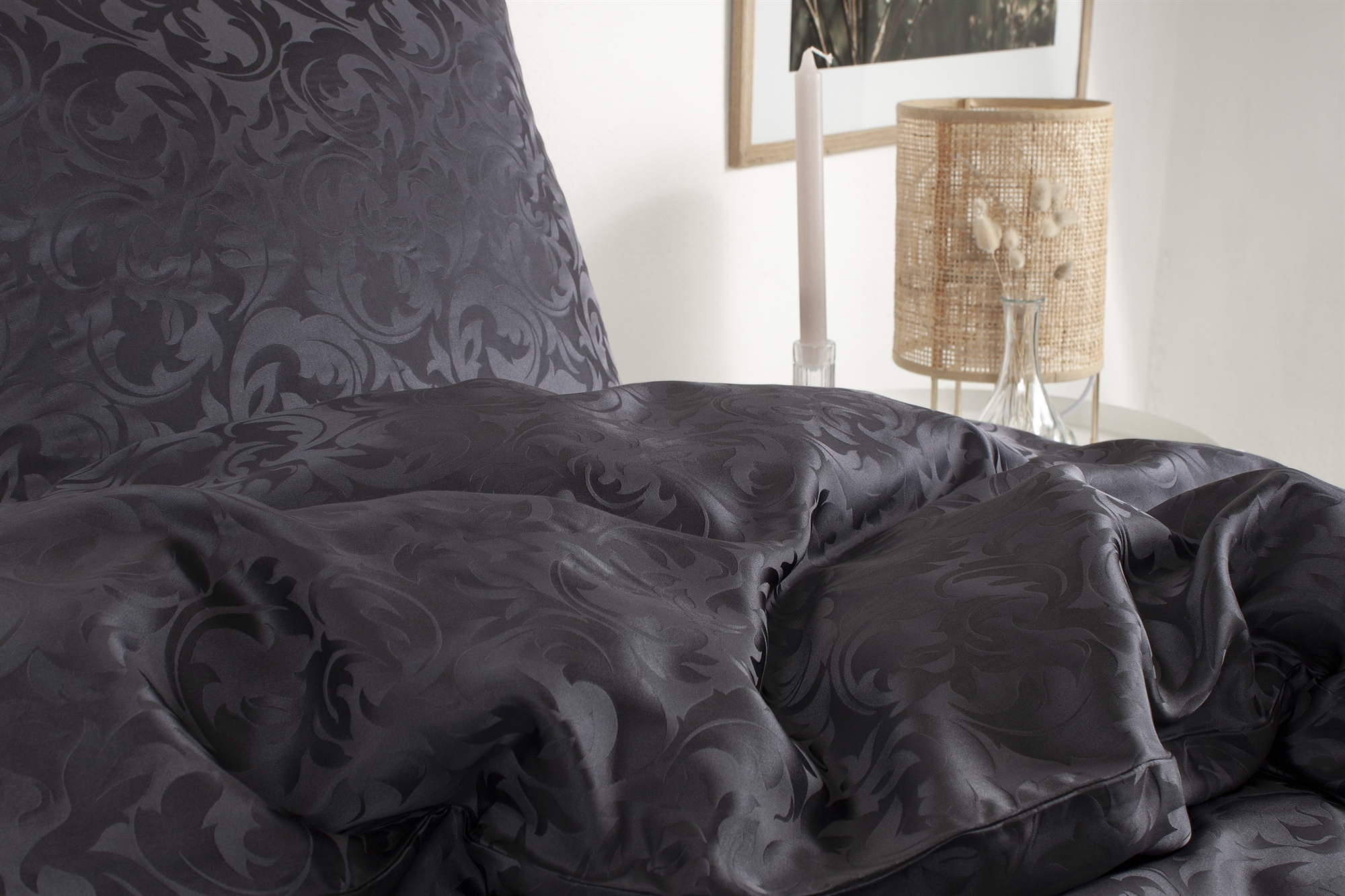 Køb Silke sengetøj i grå fra Nordic Weaving